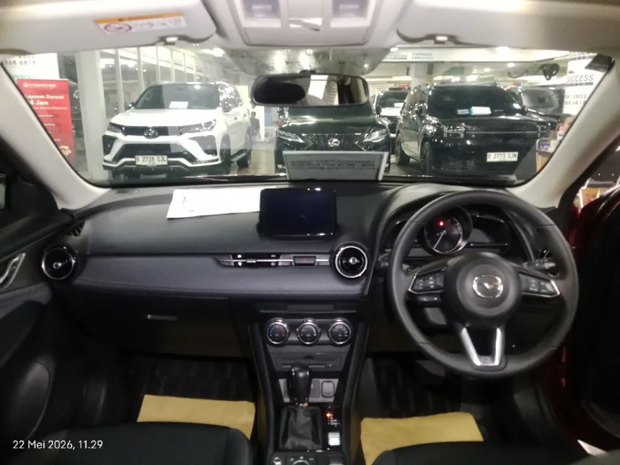 Foto Mobil Bekas Dashboard Mazda CX-3 1.5 Sport tahun 2021