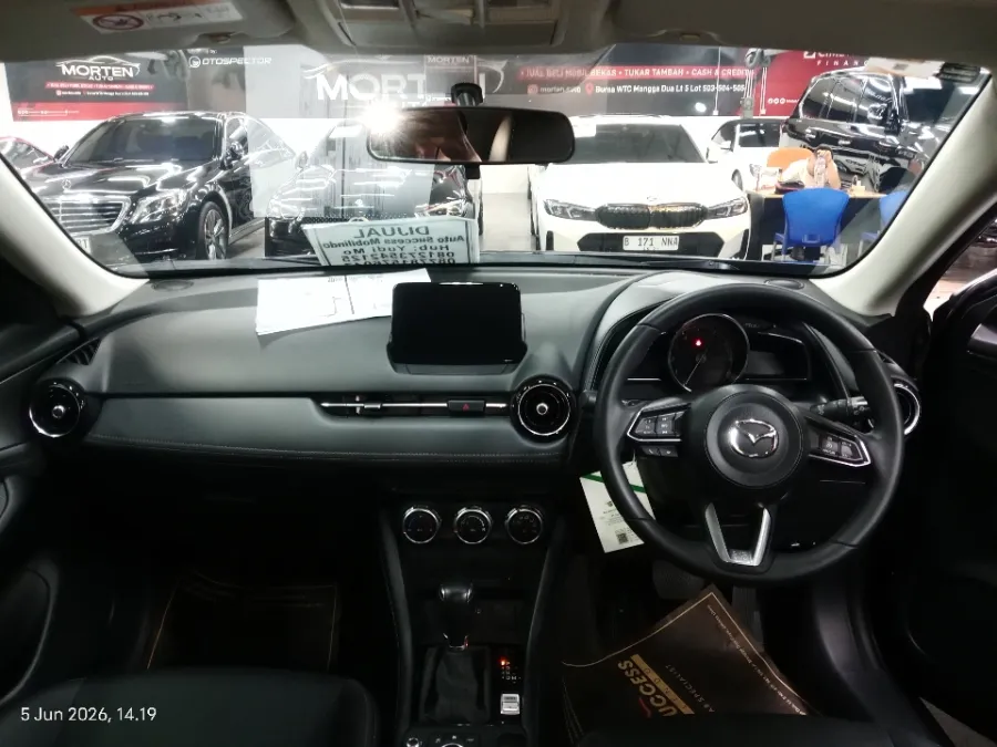 Foto Mobil Bekas Dashboard Mazda CX-3 1.5 Sport tahun 2021