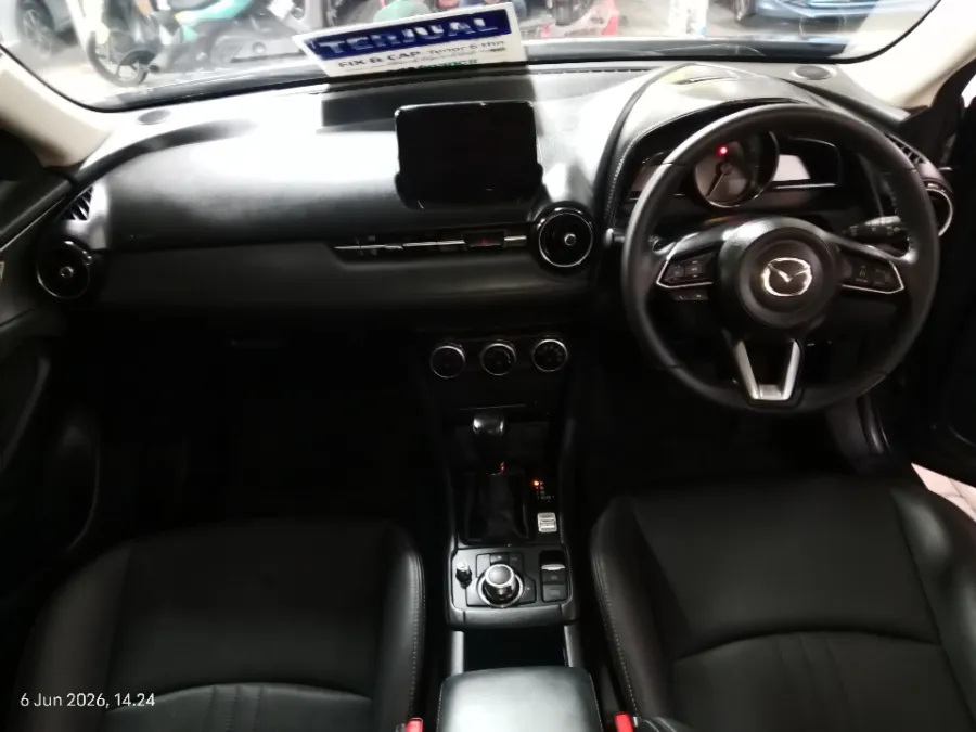 Foto Mobil Bekas Dashboard Mazda CX-3 1.5 Sport tahun 2021