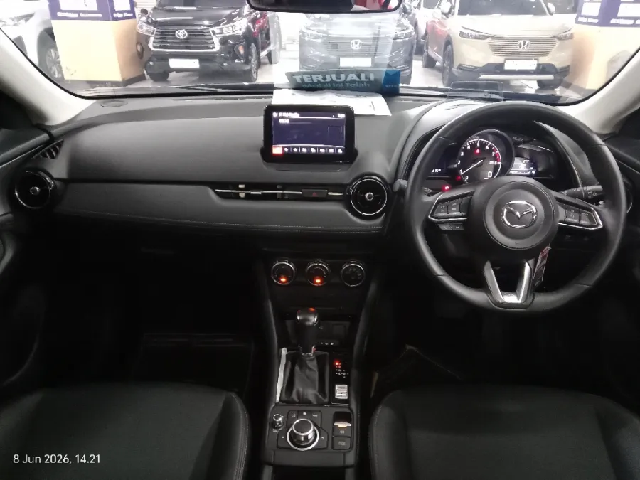 Foto Mobil Bekas Dashboard Mazda CX-3 1.5 Sport tahun 2021