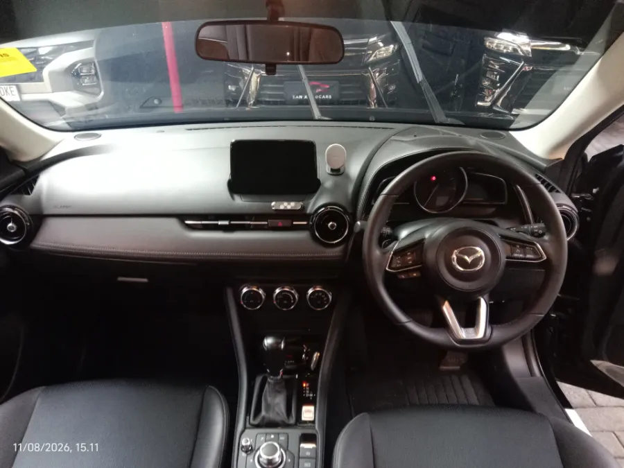 Foto Mobil Bekas Dashboard Mazda CX-3 1.5 Sport tahun 2021