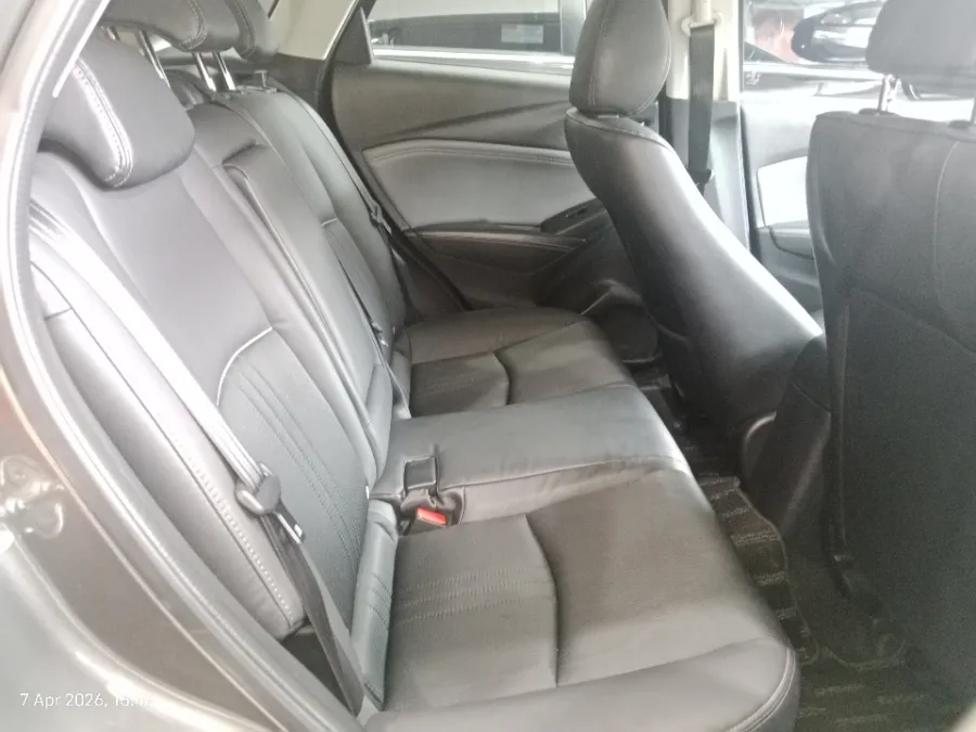 Foto Mobil Bekas Kabin Belakang Mazda CX-3 1.5 Sport tahun 2021