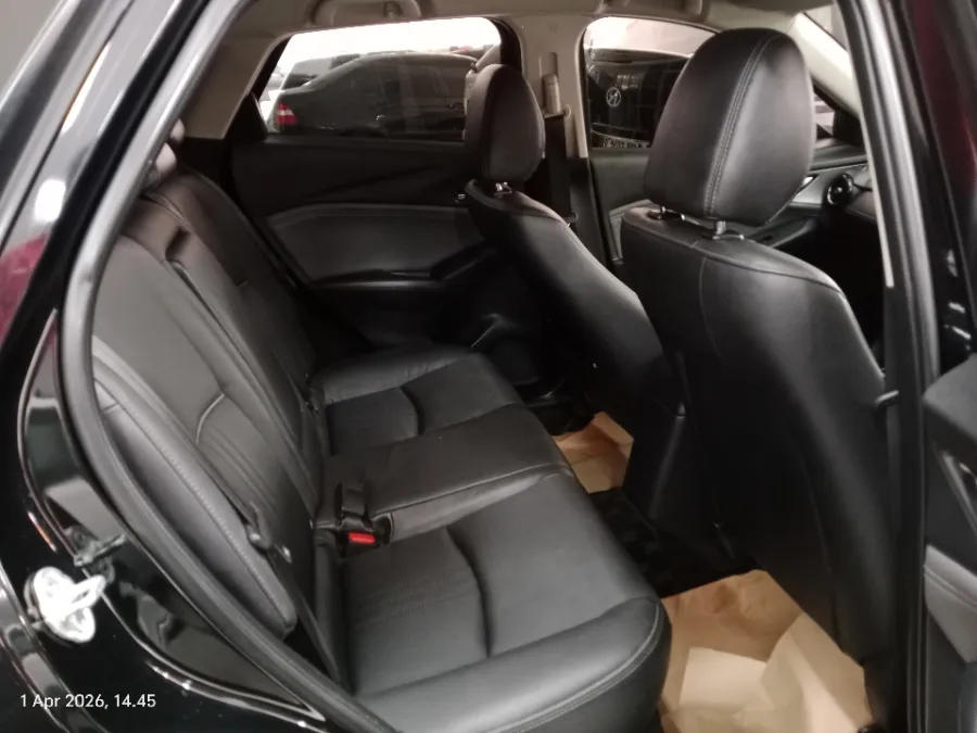 Foto Mobil Bekas Kabin Belakang Mazda CX-3 1.5 Sport tahun 2021