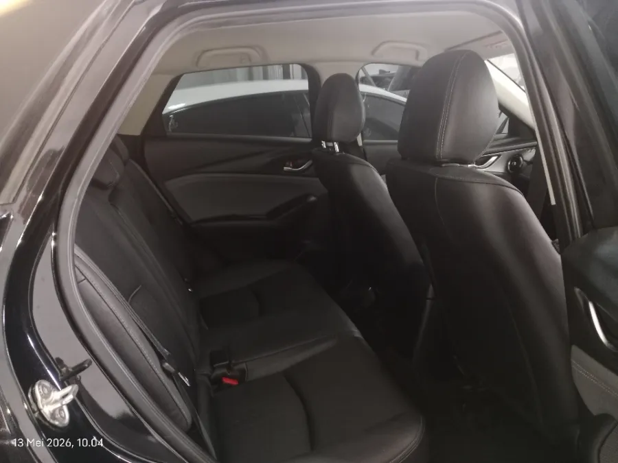 Foto Mobil Bekas Kabin Belakang Mazda CX-3 1.5 Sport tahun 2021