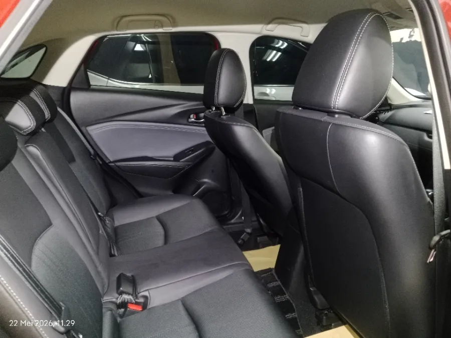 Foto Mobil Bekas Kabin Belakang Mazda CX-3 1.5 Sport tahun 2021