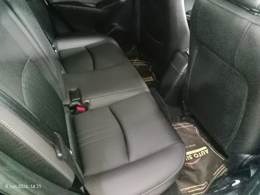 Foto Mobil Bekas Kabin Belakang Mazda CX-3 1.5 Sport tahun 2021
