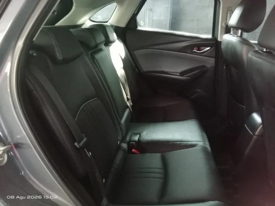 Foto Mobil Bekas Kabin Belakang Mazda CX-3 1.5 Sport tahun 2021