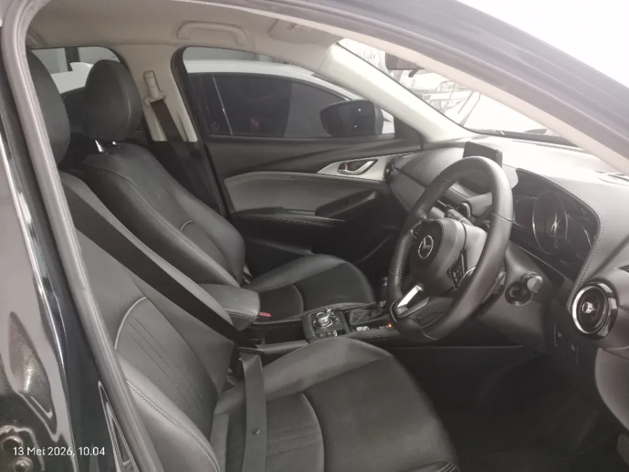 Foto Mobil Bekas Kabin Depan Mazda CX-3 1.5 Sport tahun 2021
