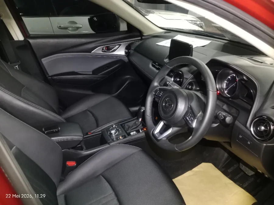 Foto Mobil Bekas Kabin Depan Mazda CX-3 1.5 Sport tahun 2021