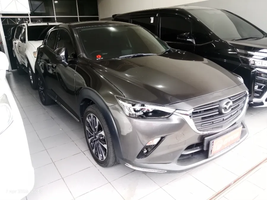 Foto Mobil Bekas Kanan Depan Mazda CX-3 1.5 Sport tahun 2021