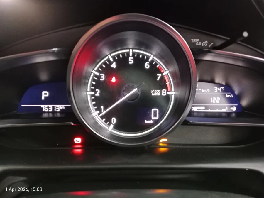 Foto Mobil Bekas Odometer Mazda CX-3 1.5 Sport tahun 2021