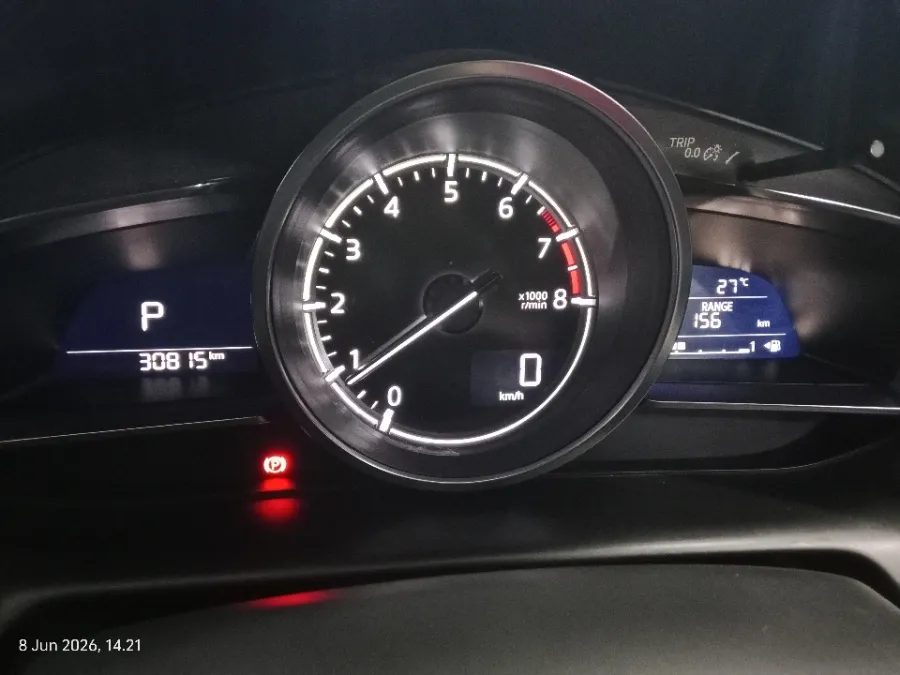 Foto Mobil Bekas Odometer Mazda CX-3 1.5 Sport tahun 2021