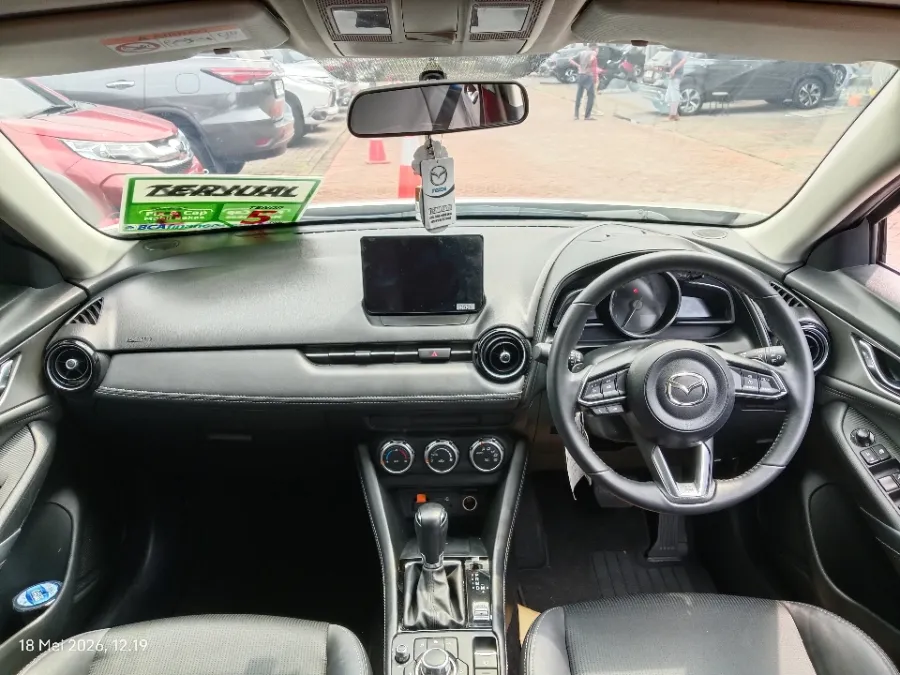 Foto Mobil Bekas Dashboard Mazda CX-3 1.5 Sport tahun 2022