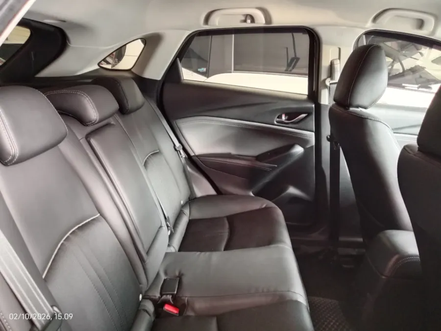 Foto Mobil Bekas Kabin Belakang Mazda CX-3 1.5 Sport tahun 2022