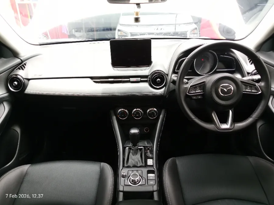 Foto Mobil Bekas Dashboard Mazda CX-3 1.5 Sport tahun 2023