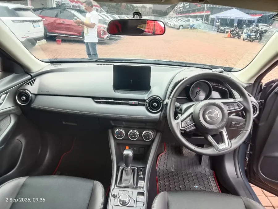Foto Mobil Bekas Dashboard Mazda CX-3 1.5 Sport tahun 2023