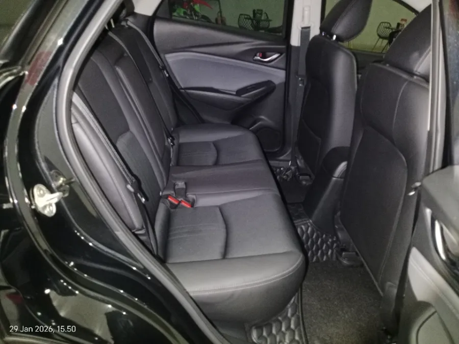 Foto Mobil Bekas Kabin Belakang Mazda CX-3 1.5 Sport tahun 2023