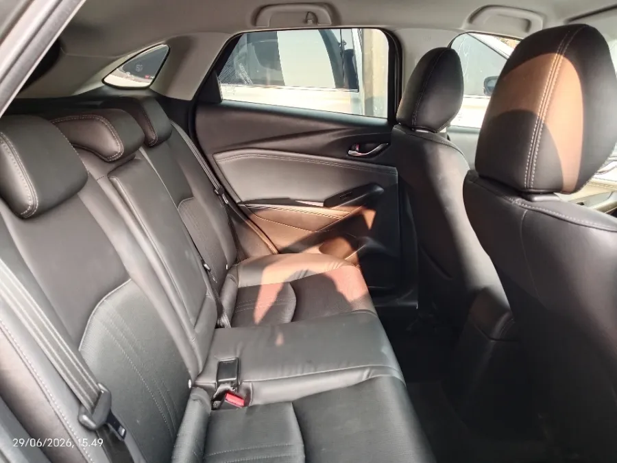 Foto Mobil Bekas Kabin Belakang Mazda CX-3 1.5 Sport tahun 2023