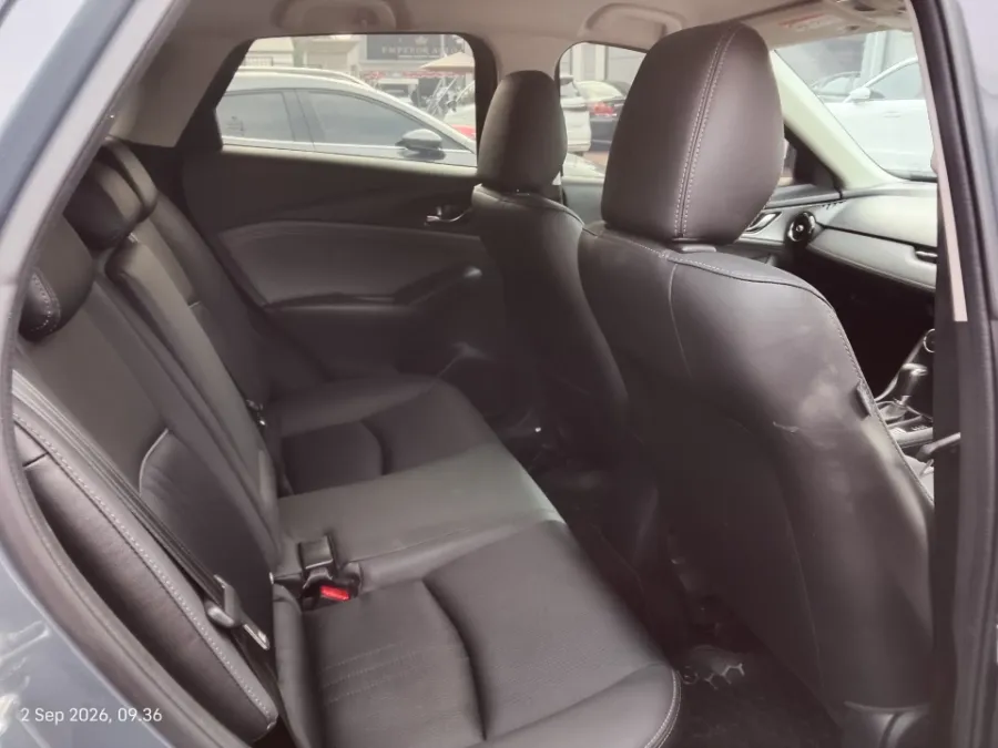 Foto Mobil Bekas Kabin Belakang Mazda CX-3 1.5 Sport tahun 2023