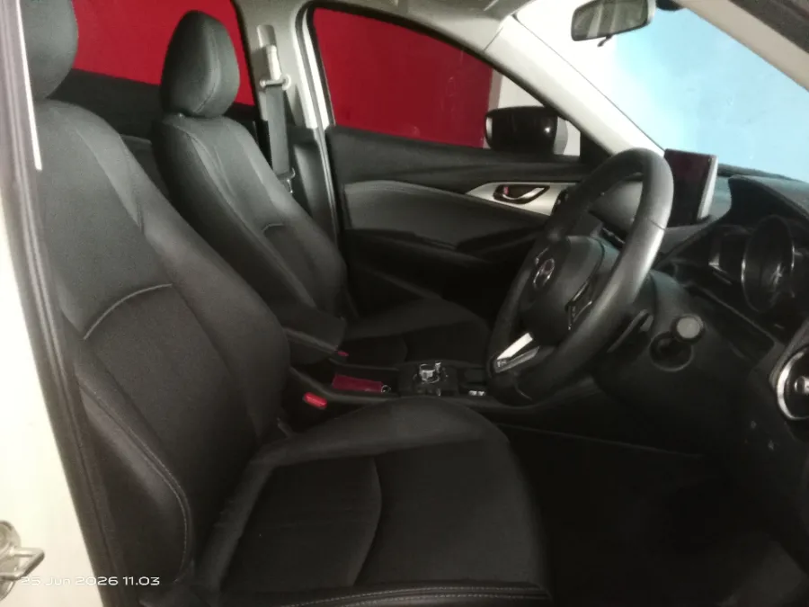 Foto Mobil Bekas Kabin Depan Mazda CX-3 1.5 Sport tahun 2023