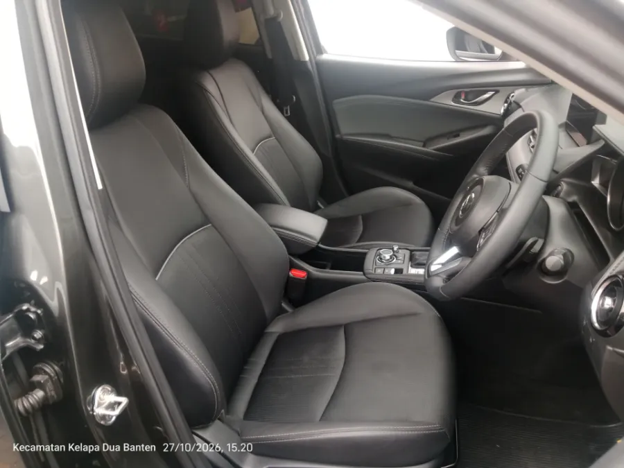 Foto Mobil Bekas Kabin Depan Mazda CX-3 1.5 Sport tahun 2023