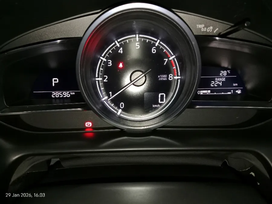 Foto Mobil Bekas Odometer Mazda CX-3 1.5 Sport tahun 2023