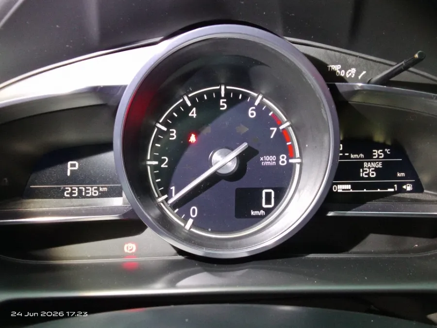 Foto Mobil Bekas Odometer Mazda CX-3 1.5 Sport tahun 2023