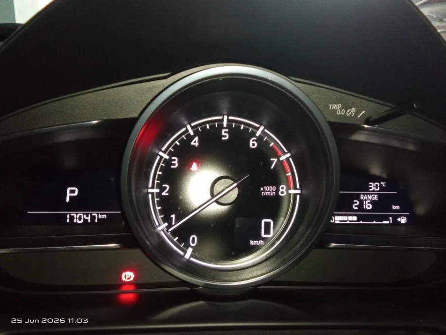 Foto Mobil Bekas Odometer Mazda CX-3 1.5 Sport tahun 2023