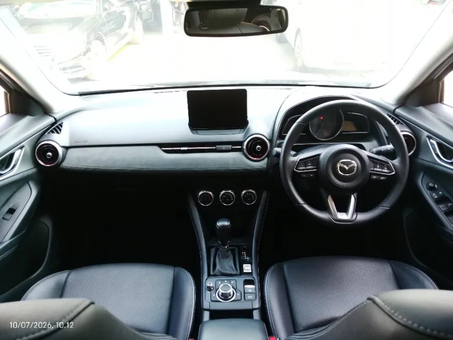 Foto Mobil Bekas Dashboard Mazda CX-3 1.5 Sport tahun 2024