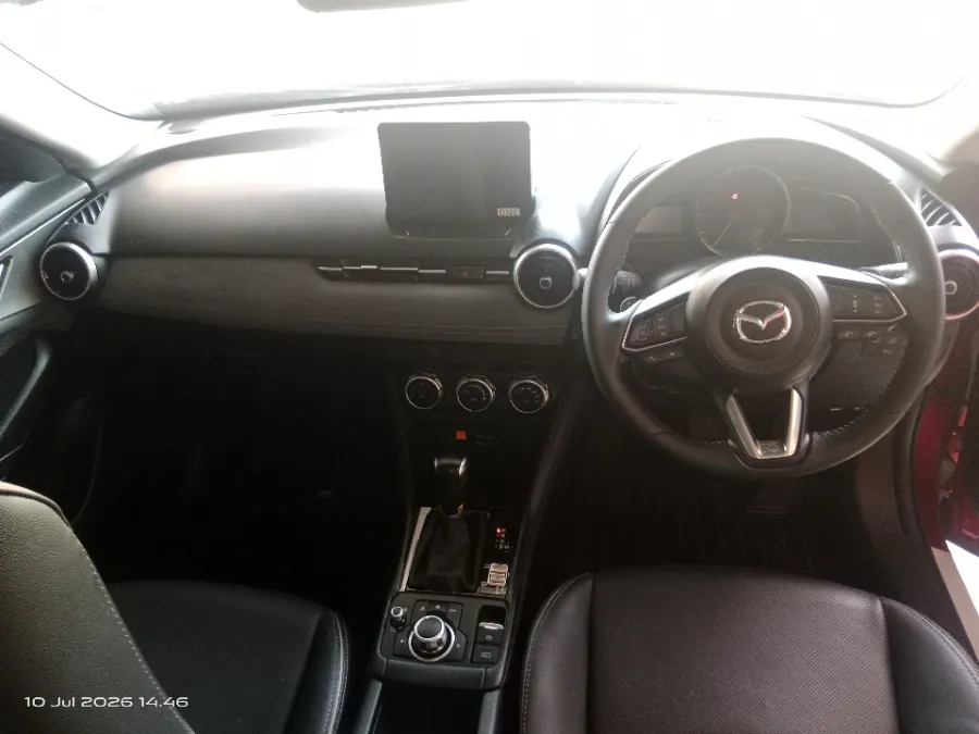 Foto Mobil Bekas Dashboard Mazda CX-3 1.5 Sport tahun 2024