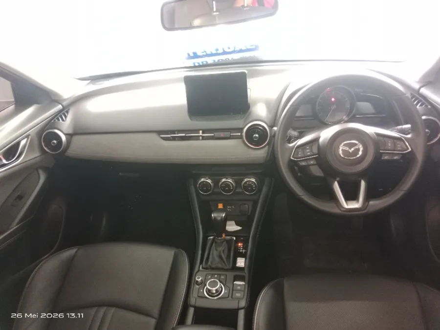 Foto Mobil Bekas Dashboard Mazda CX-3 1.5 Sport tahun 2024