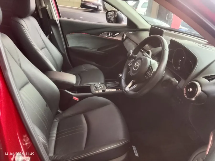Foto Mobil Bekas Kabin Depan Mazda CX-3 1.5 Sport tahun 2024