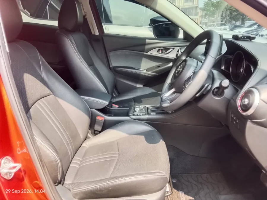 Foto Mobil Bekas Kabin Depan Mazda CX-3 1.5 Sport tahun 2024