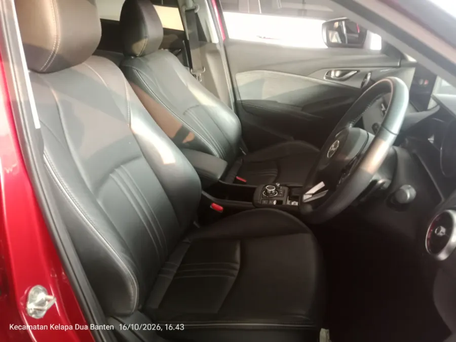 Foto Mobil Bekas Kabin Depan Mazda CX-3 1.5 Sport tahun 2024