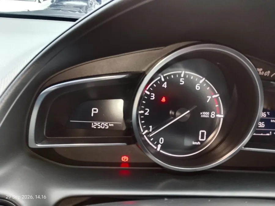 Foto Mobil Bekas Odometer Mazda CX-3 1.5 Sport tahun 2024