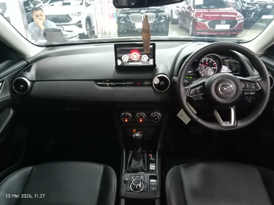 Foto Mobil Bekas Dashboard Mazda CX-3 1.5 Sport tahun 2025