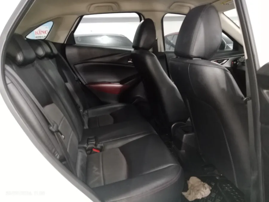 Foto Mobil Bekas Kabin Belakang Mazda CX-3 2.0 tahun 2017