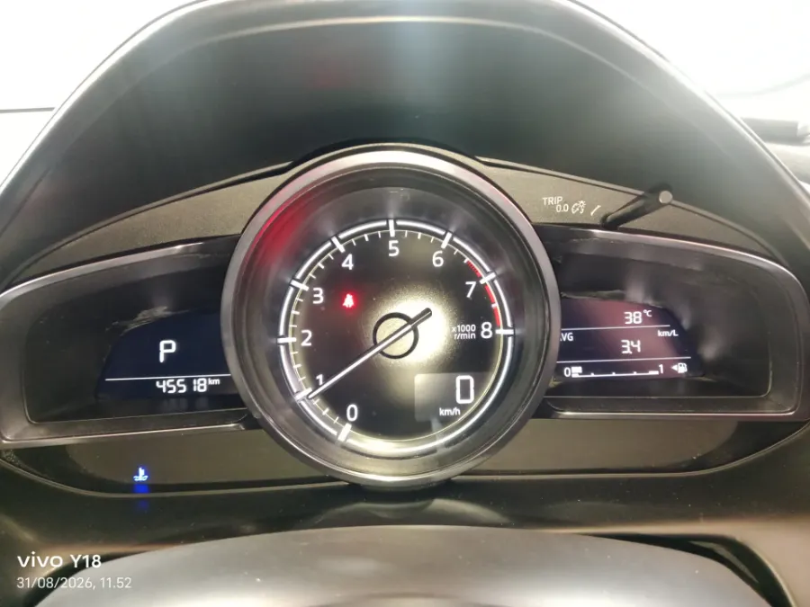 Foto Mobil Bekas Odometer Mazda CX-3 2.0 tahun 2017