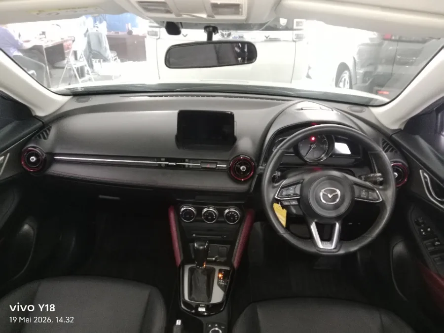 Foto Mobil Bekas Dashboard Mazda CX-3 2.0 tahun 2018