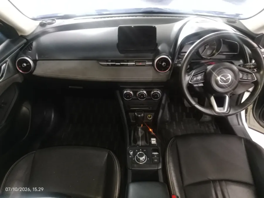 Foto Mobil Bekas Dashboard Mazda CX-3 2.0 tahun 2019