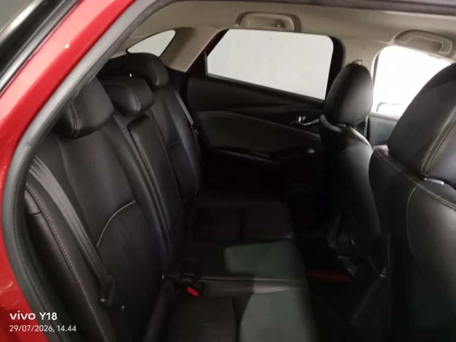 Foto Mobil Bekas Kabin Belakang Mazda CX-3 2.0 tahun 2019