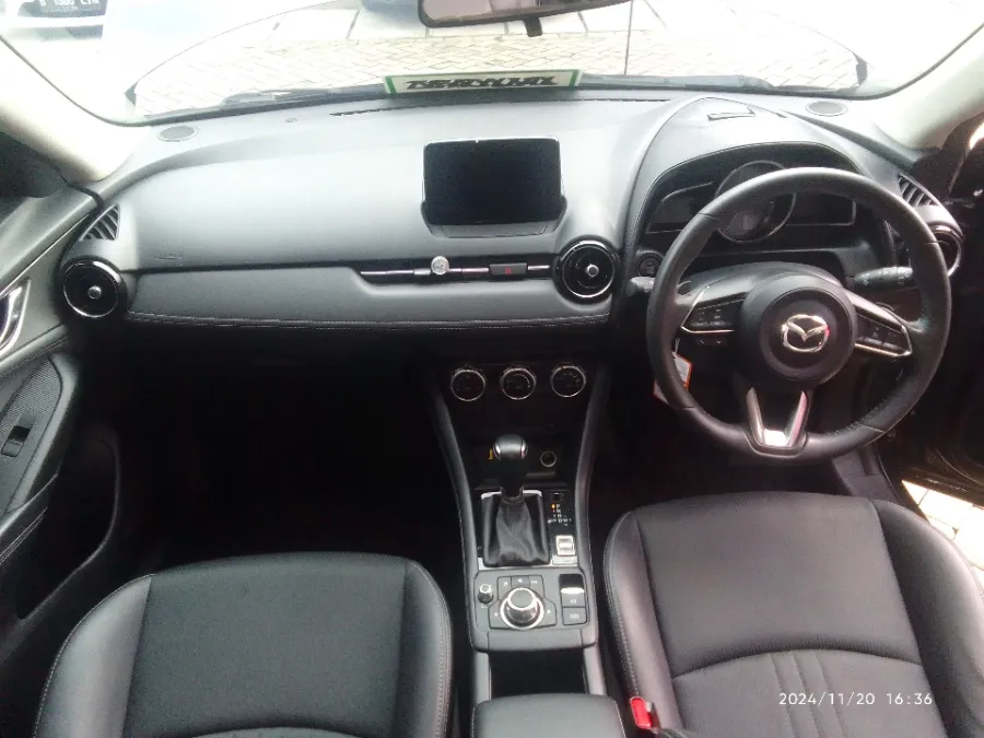 Foto Mobil Bekas Dashboard Mazda CX-3 2.0 tahun 2020