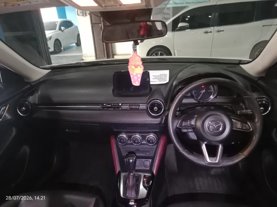 Foto Mobil Bekas Dashboard Mazda CX-3 2.0 Grand Touring tahun 2017