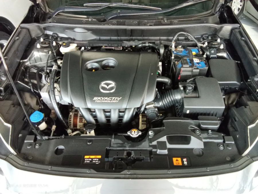 Foto Mobil Bekas Mesin Mazda CX-3 2.0 Grand Touring tahun 2017