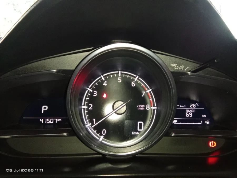 Foto Mobil Bekas Odometer Mazda CX-3 2.0 Grand Touring tahun 2017
