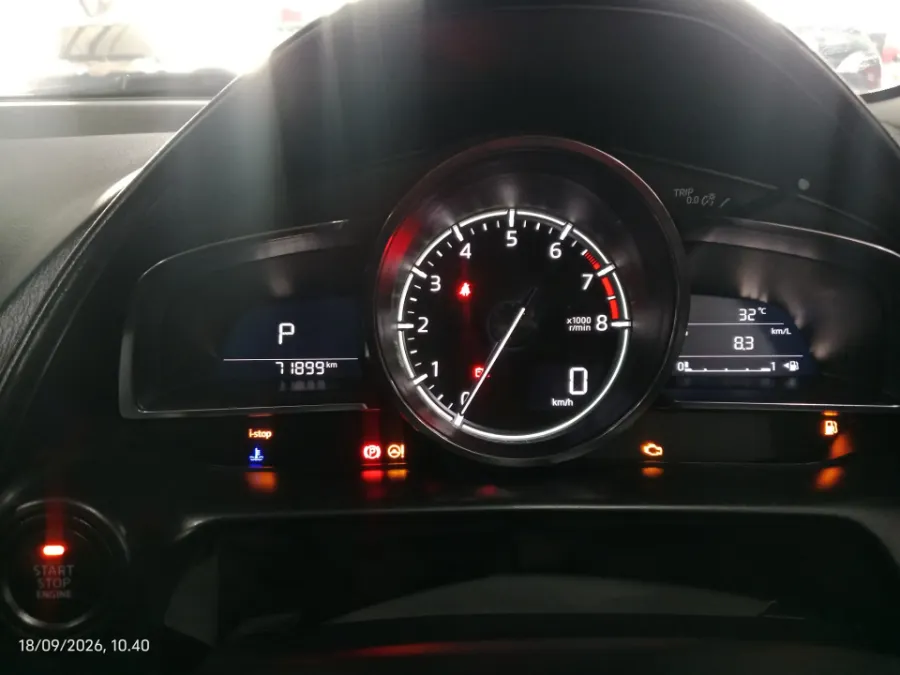 Foto Mobil Bekas Odometer Mazda CX-3 2.0 Grand Touring tahun 2018