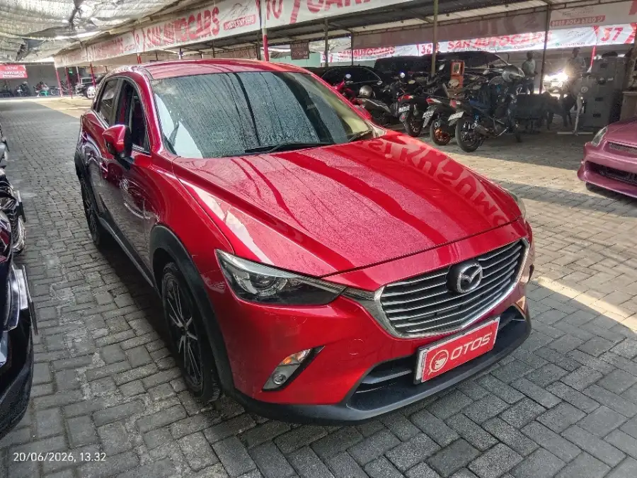Foto Mobil Bekas Kanan Depan Mazda CX-3 2.0 Touring tahun 2017