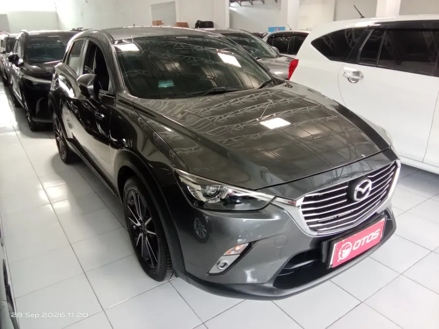 Foto Mobil Bekas Kanan Depan Mazda CX-3 2.0 Touring tahun 2017