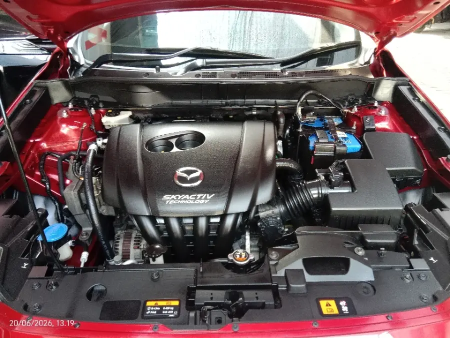 Foto Mobil Bekas Mesin Mazda CX-3 2.0 Touring tahun 2017