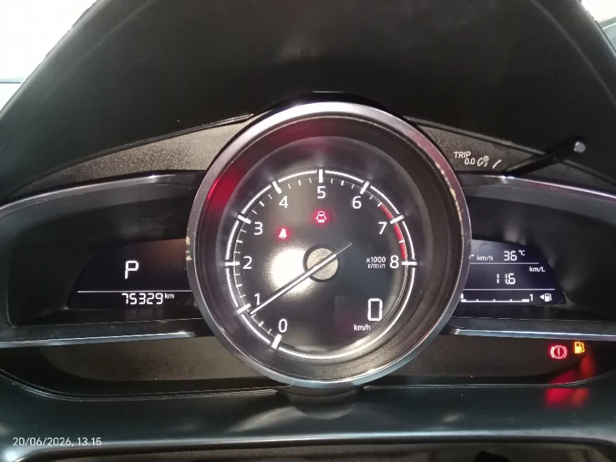 Foto Mobil Bekas Odometer Mazda CX-3 2.0 Touring tahun 2017